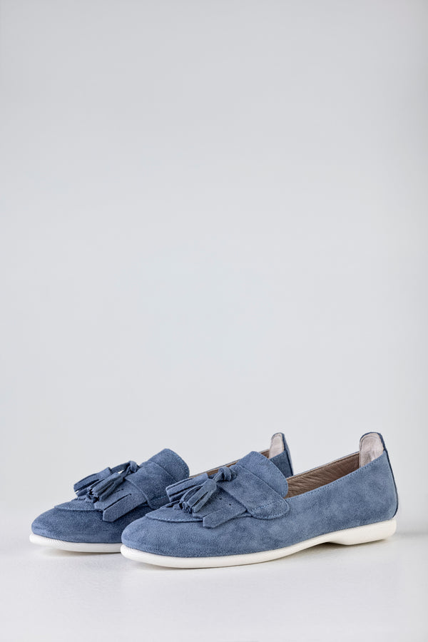 Leather suede loafers with tassels