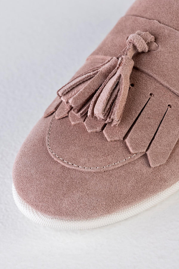 Leather suede loafers with tassels
