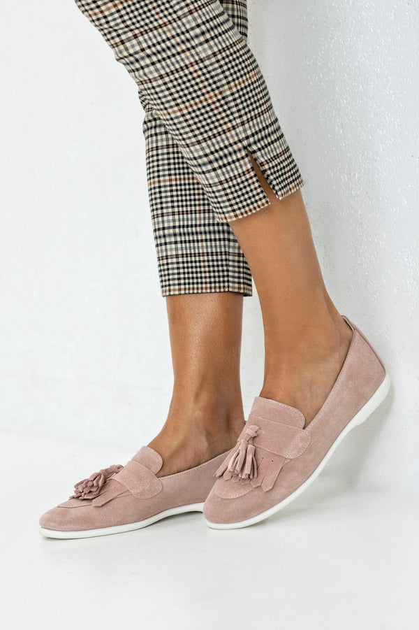 Leather suede loafers with tassels