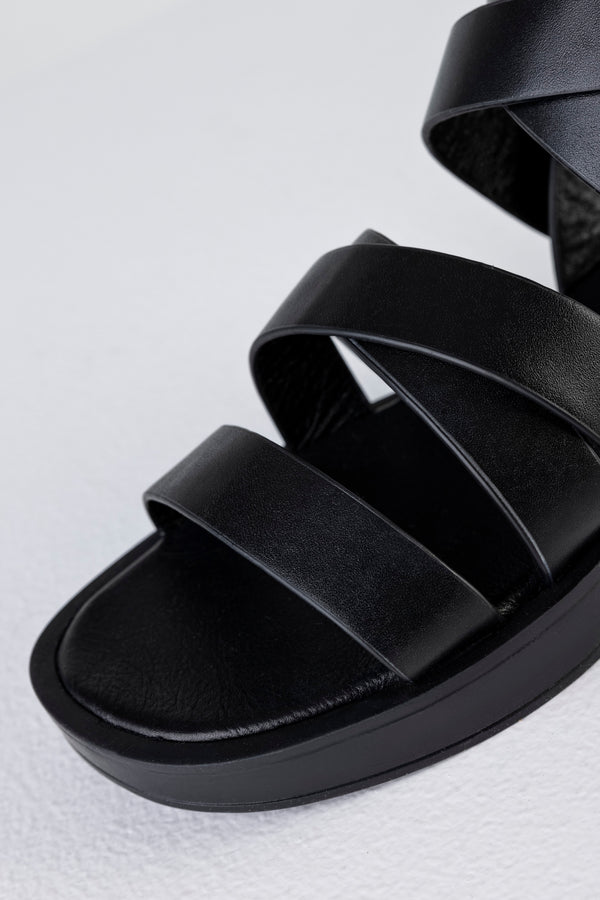 Leather strappy flatform sandals