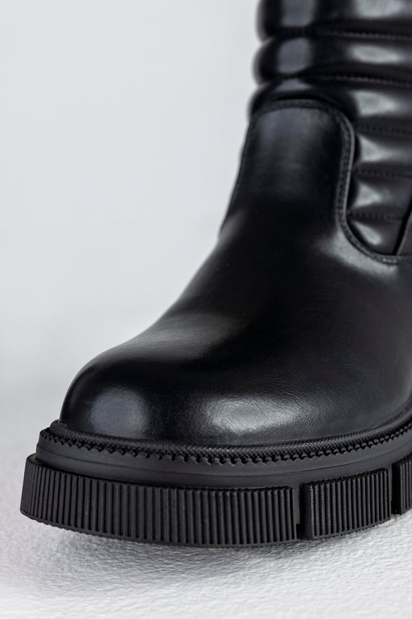Zip-side fastening boots