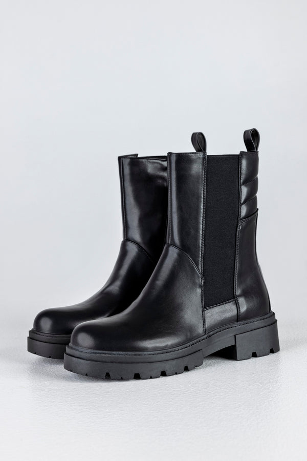 Chelsea boots