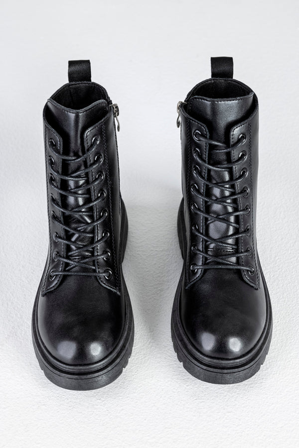 Lace-up boots