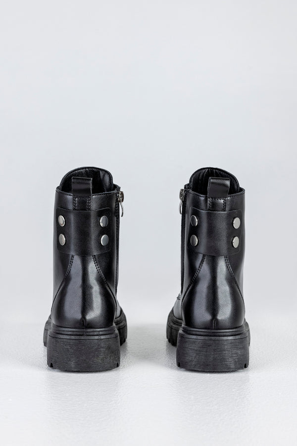 Lace-up boots