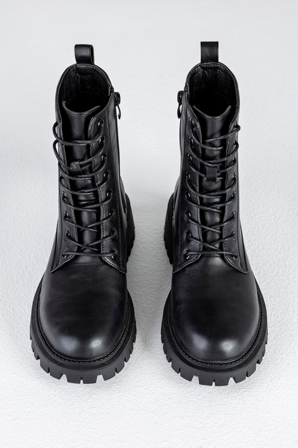 Lace-up boots