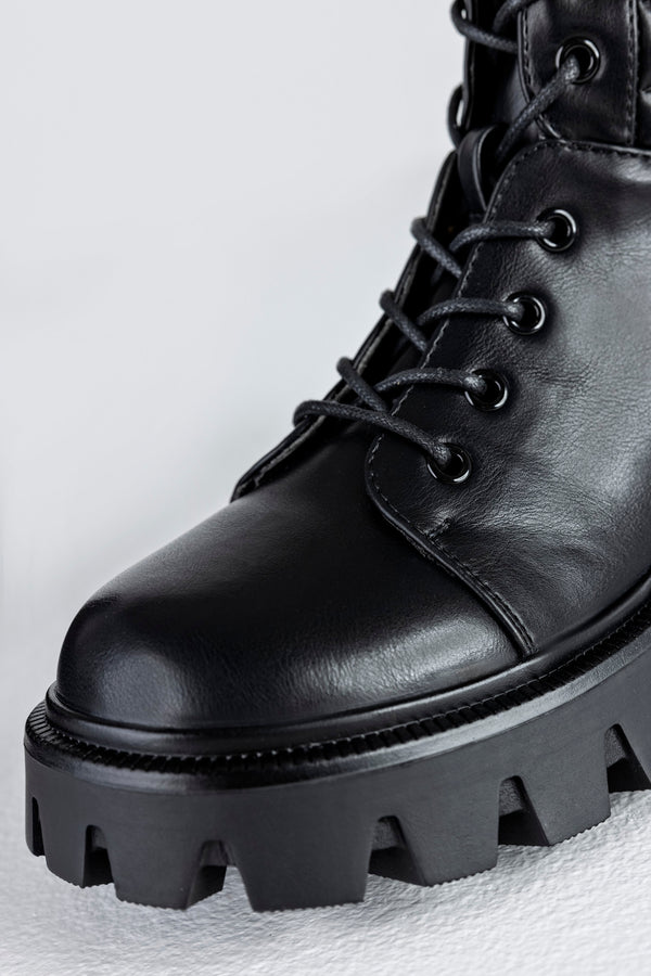 Lace-up boots