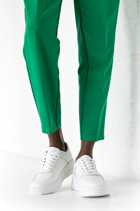 Lace-up fastening sneakers