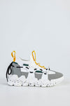 Sneakers with laces