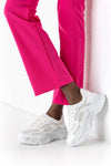 Lace-up fastening sneakers