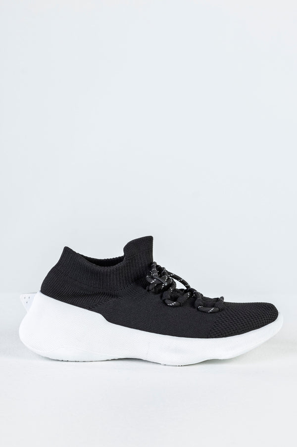 Knitted sneakers with laces