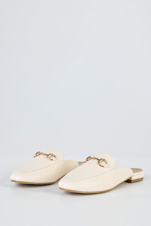 Flat mules with chain