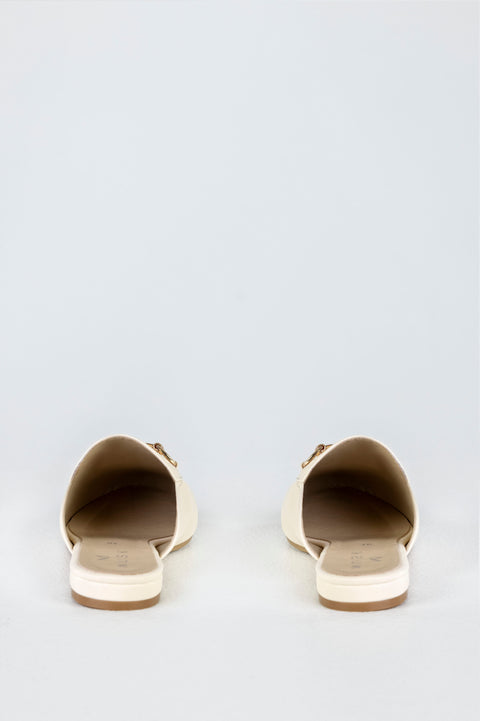 Flat mules with chain