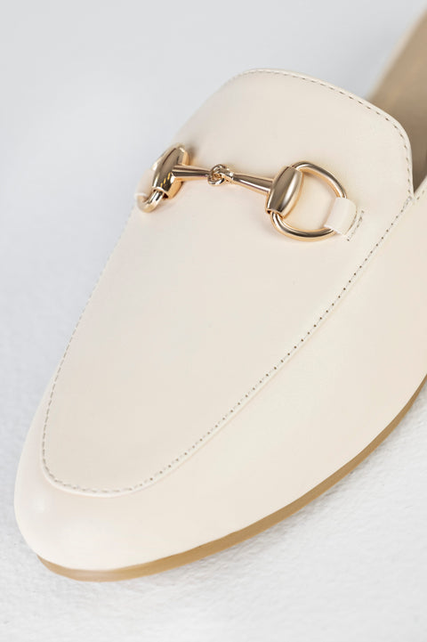 Flat mules with chain