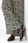 Slingback, pointed toe shoes