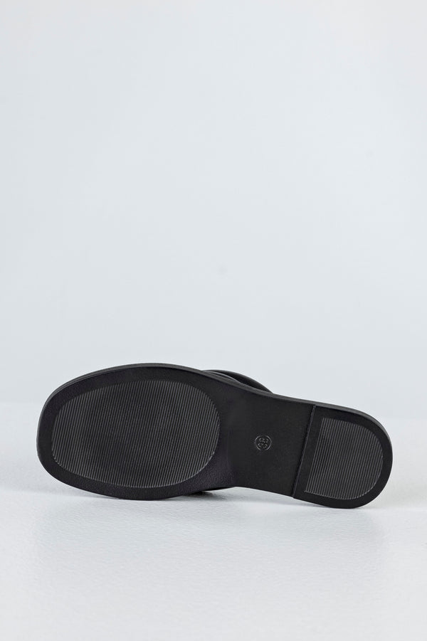 Quilted slide sandals