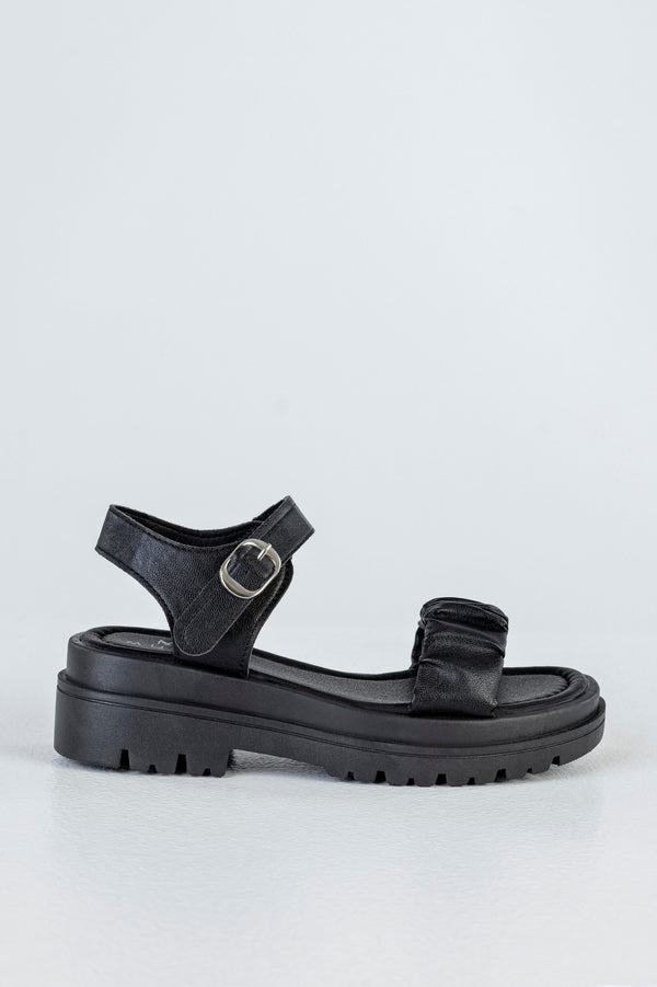 Flatform sandals with buckle