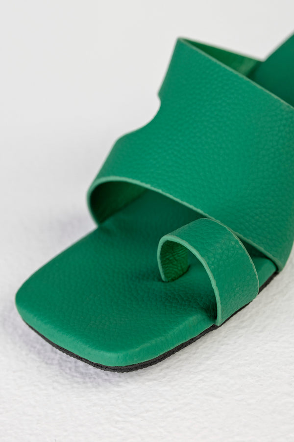 Toe heeled sandals