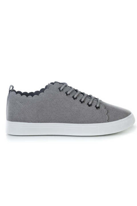 Lace-up, flat sole shoes