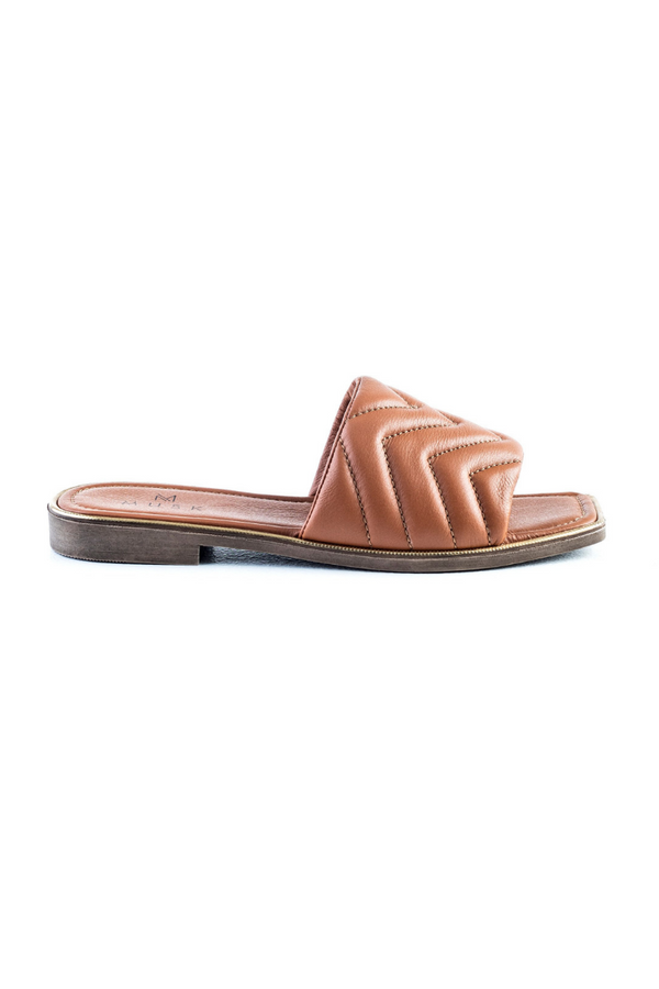 Sandales plates en cuir matelassé