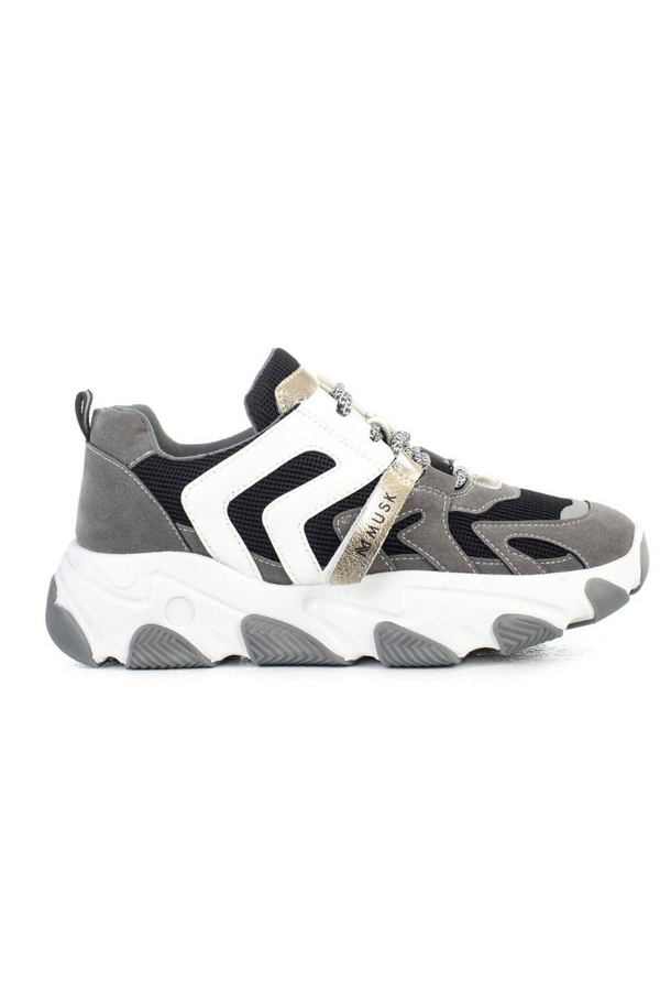 Chunky sole sneakers