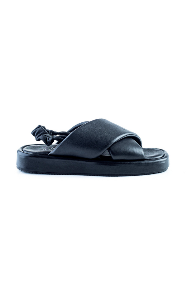 Leather crossover straps sandals