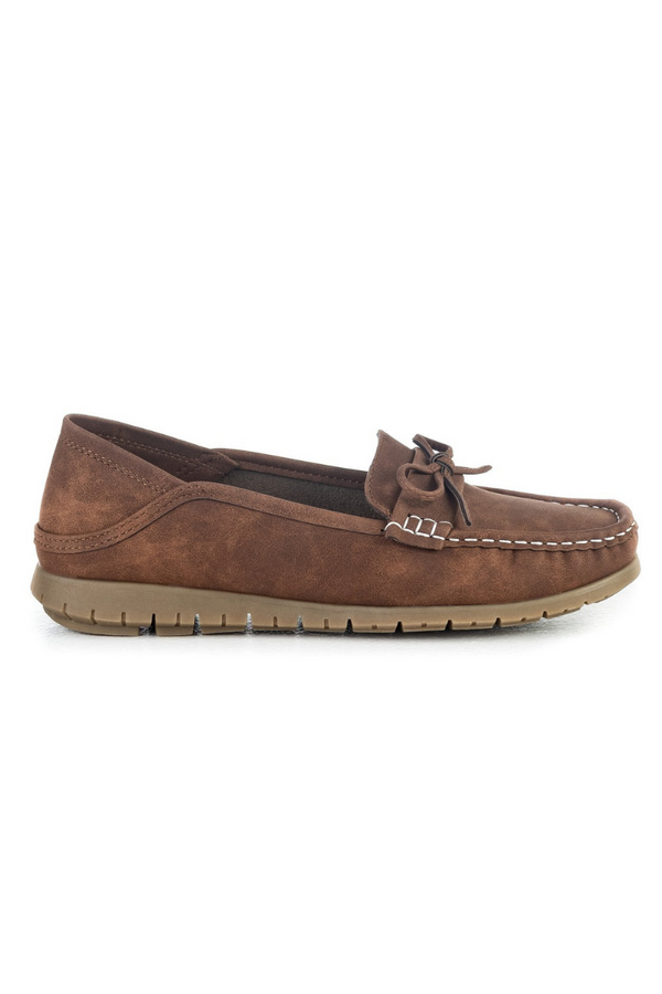 Moccasins with ribbon